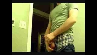guy jerks in boxers