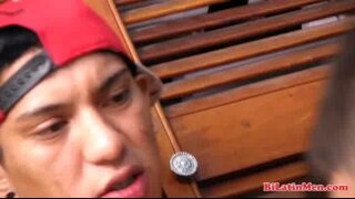 Thumb 4