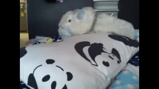 Hung Selfsucker doesn't waste a drop