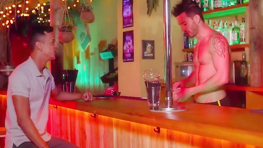 Camilo fucks Andy Raw at the Moon