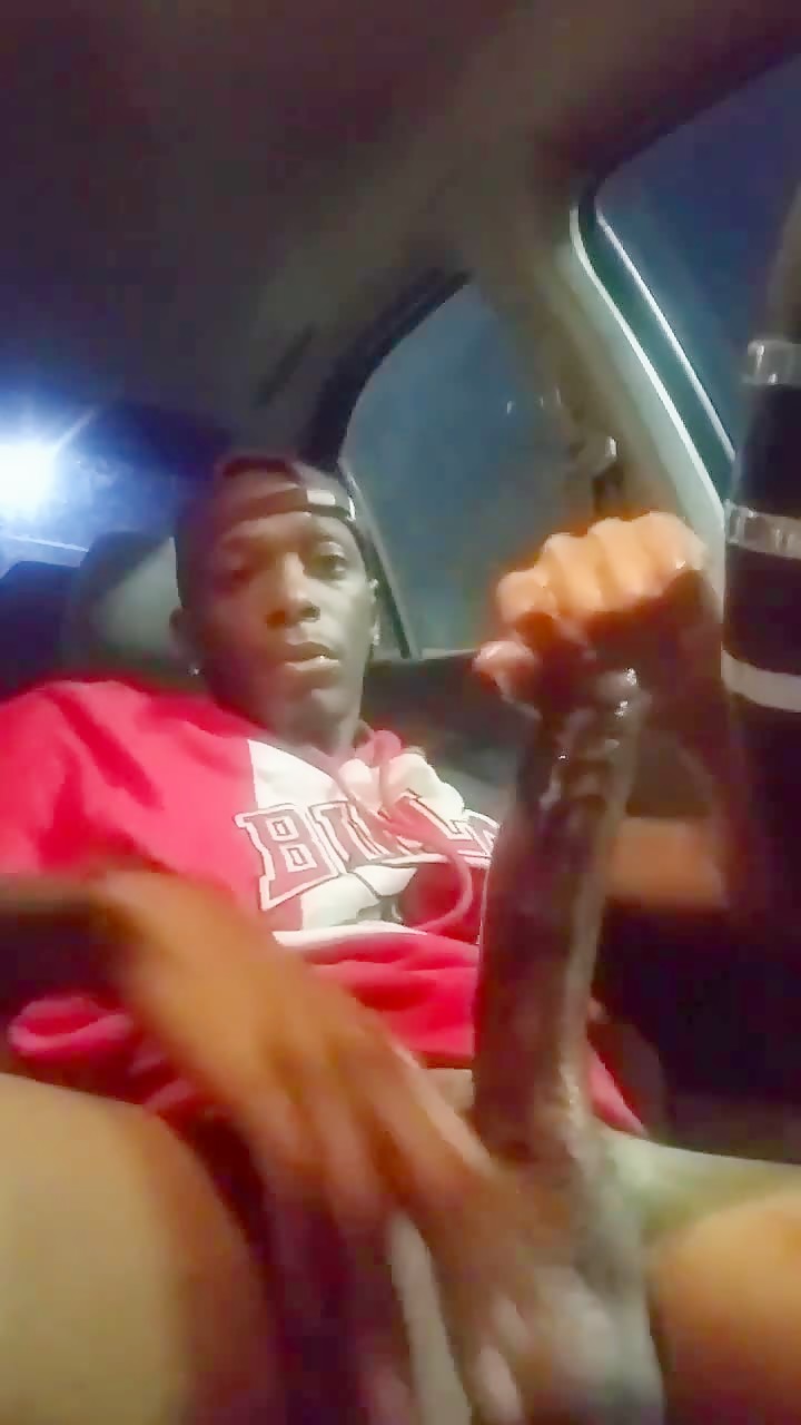 JAMAL RIGHT JERKING OUTDOORS