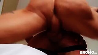 Thumb 4