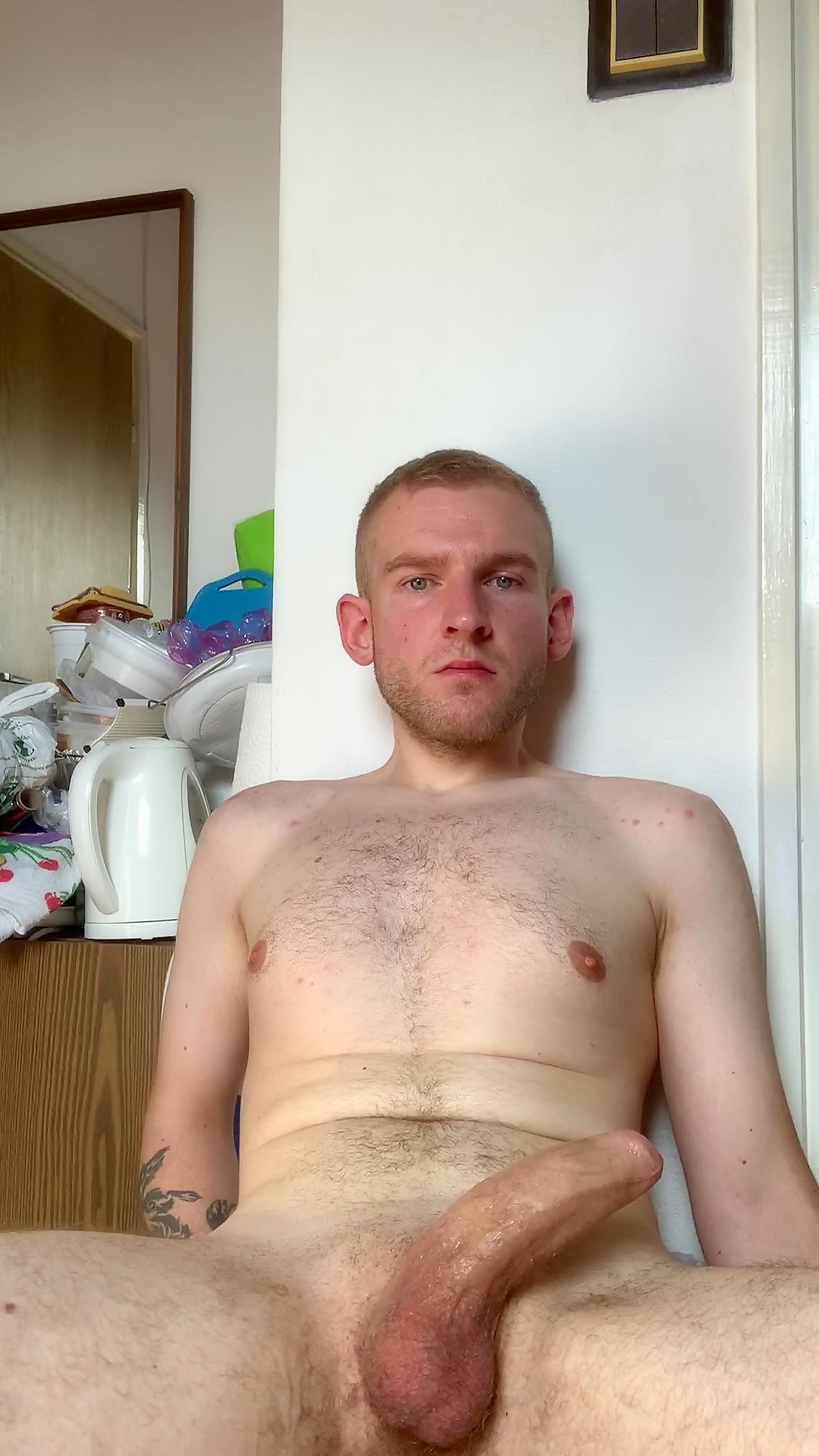 Uncut wet big german pink cock cumshooot