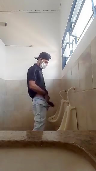 Exibindo no banheiro