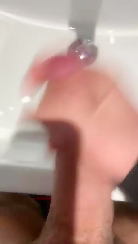 Esteban cumshot Jeddah