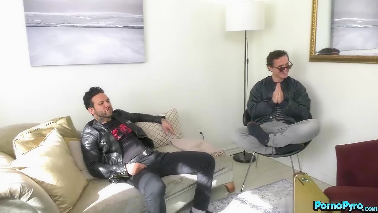 Black BBW Jayden Starr Rides The Rockstar Small Hands Cock