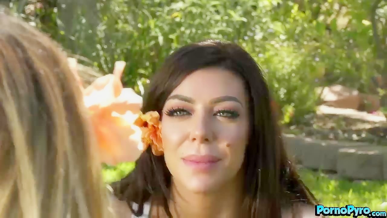 Brooklyn Chase Cucks Hubby With Karma Rx And 2 Mandingo Cocks