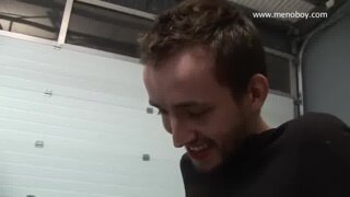 hung French top stretches out hungry bottom