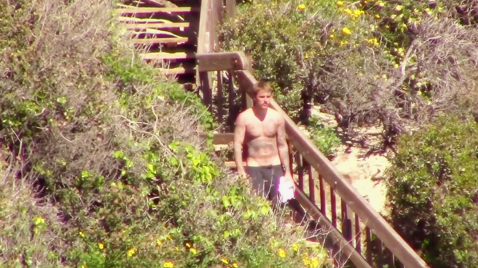 Bieber Almost Flashes