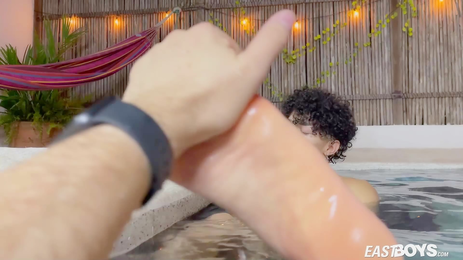 Thumb 12