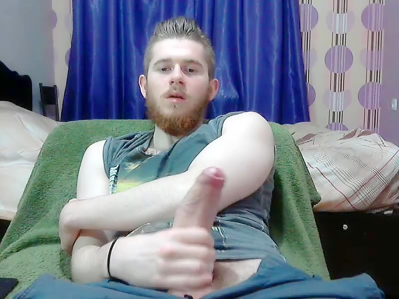 Uncut hung hero wanking