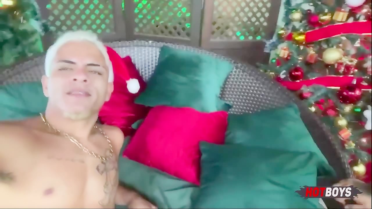 Hot Boys Christmas Orgy.