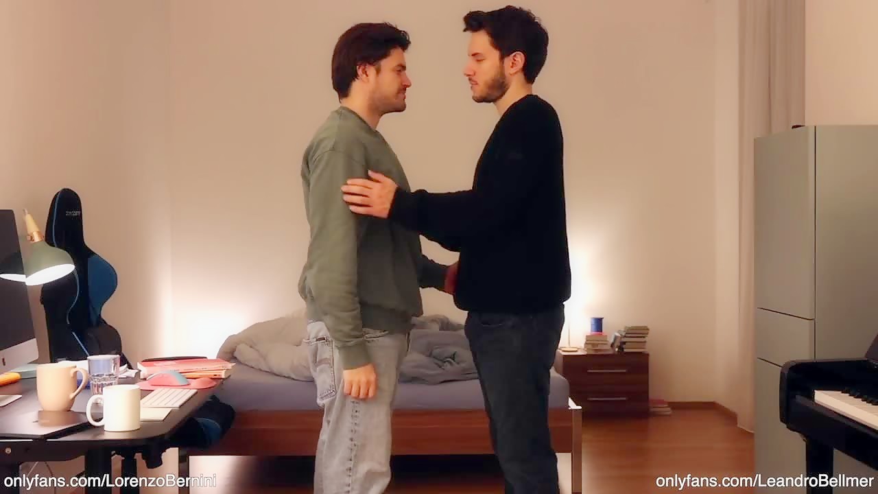 Frotting big cocks with my roommate