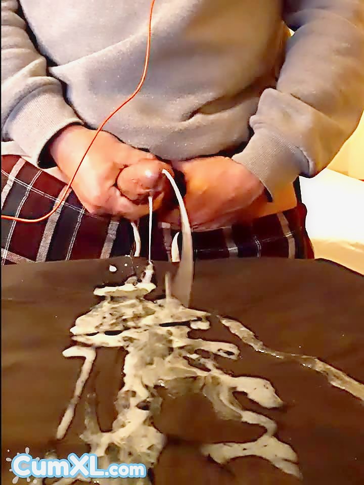 The BIGGEST cumshot ever