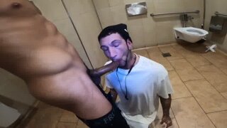 Bbc dicks white boy down in bathroom