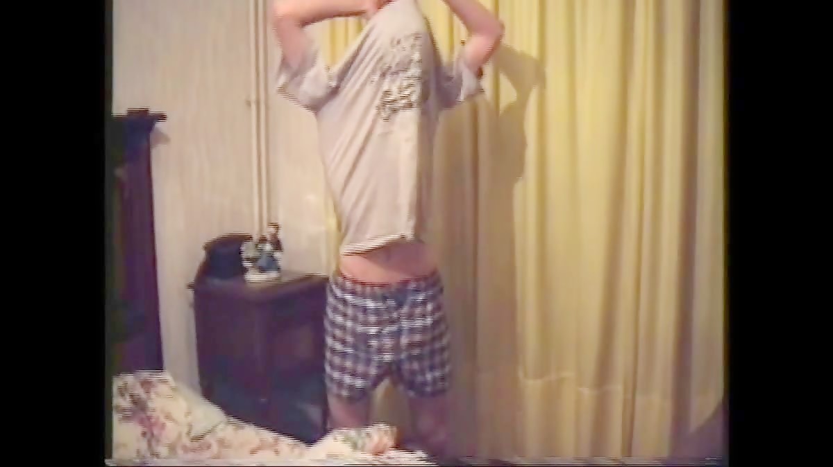 Big Cock Twink Amateur Handjob and Striptease