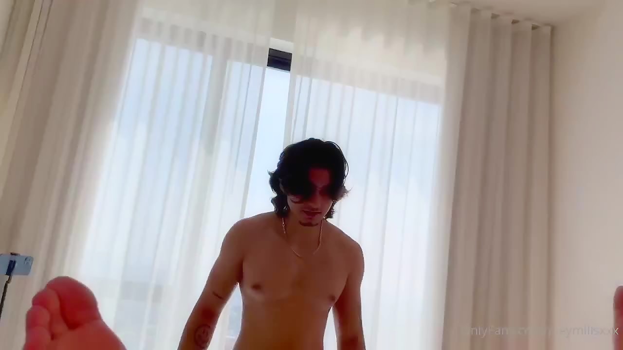 Thumb 16
