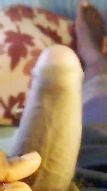 Thick Cumming hard uncut