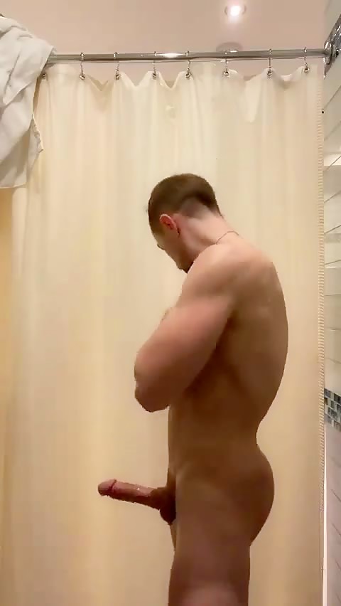 Wating for a hot guy to join me