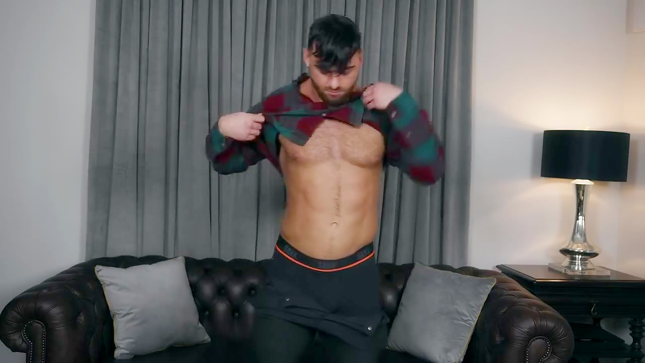 Musclestud Gets Naked & Plays With His Cock