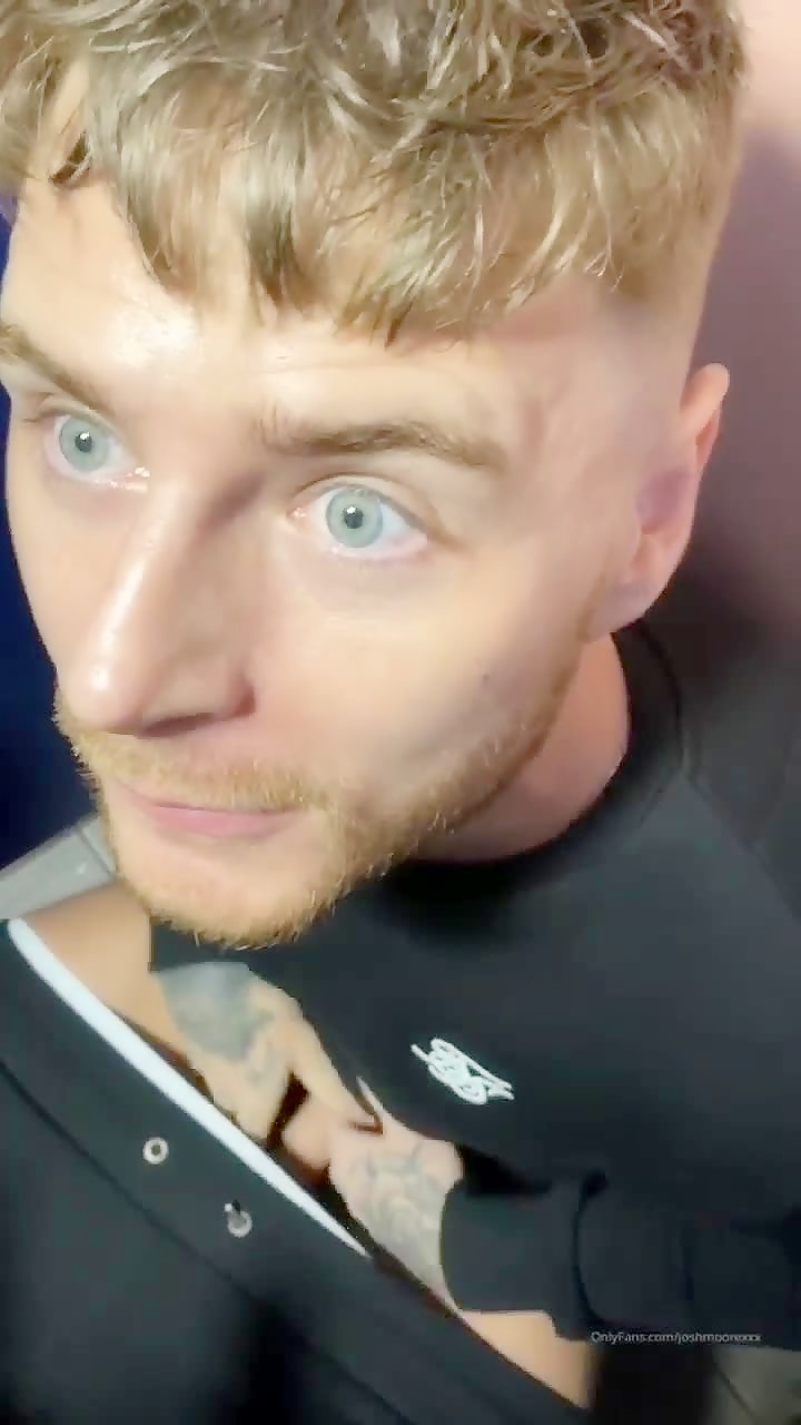 Almost caught while sucking dick