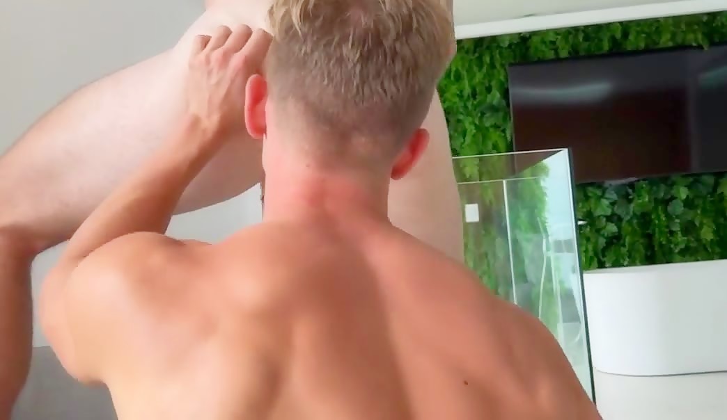 Thumb 16