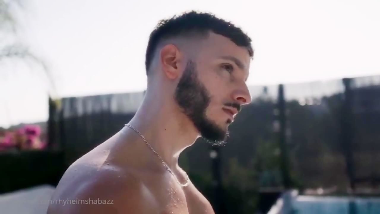 Cute & Hot Guy Takes BBC