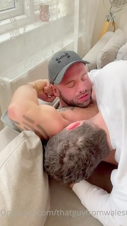 Fucked by muscled hairy top with ripe pits