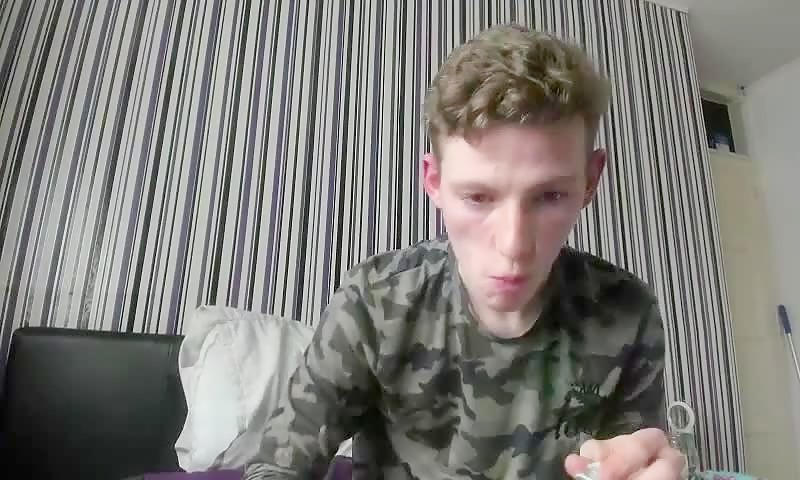 Felix in camouflage outfit wanking
