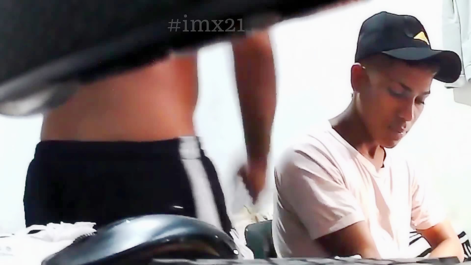 Str8 breeds for cash