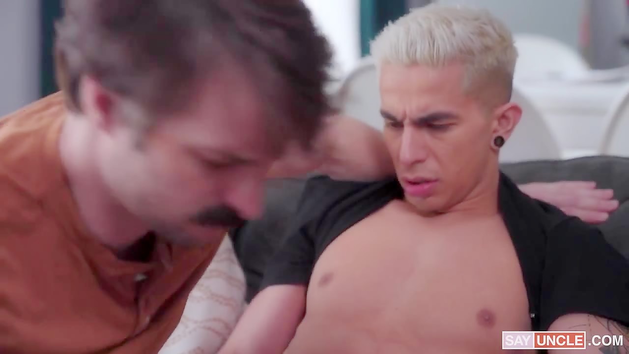 Je Suis Horny, Stepdaddy