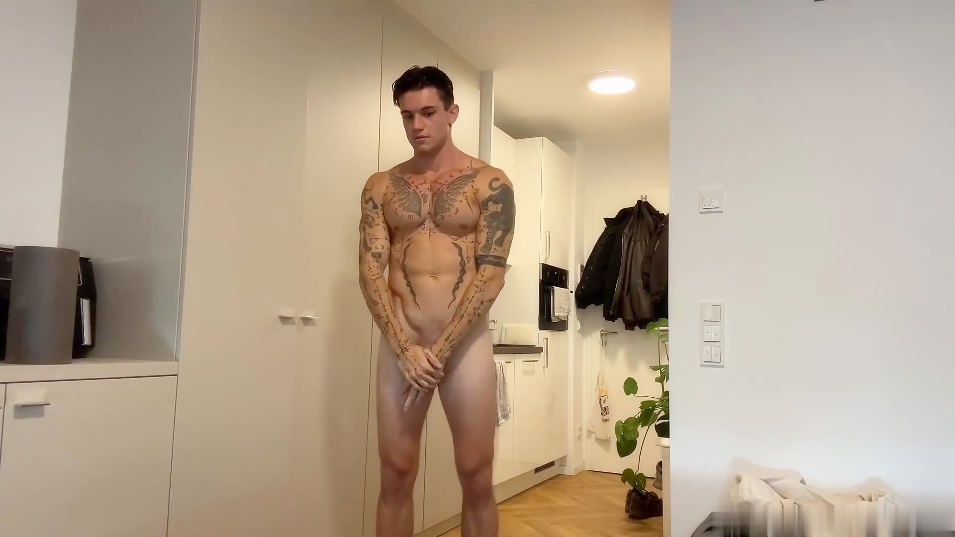 12717318279711b106263b262811097571089