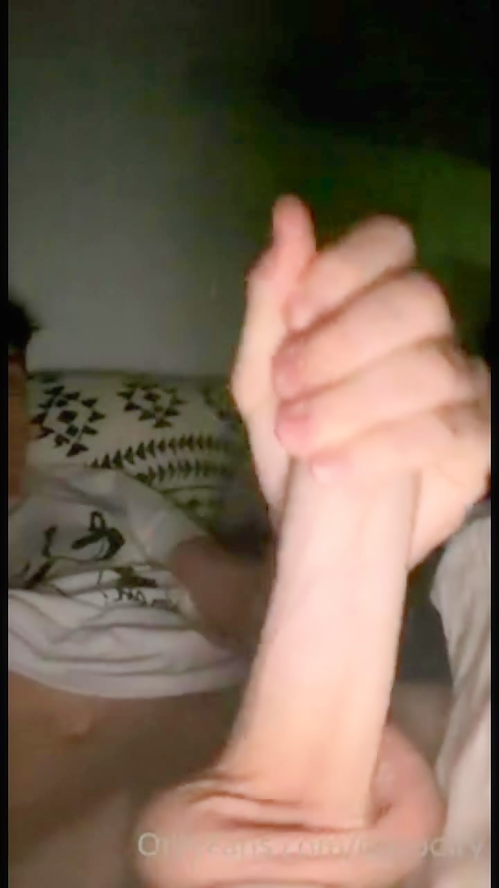 cute enzoorly baited his big cock off