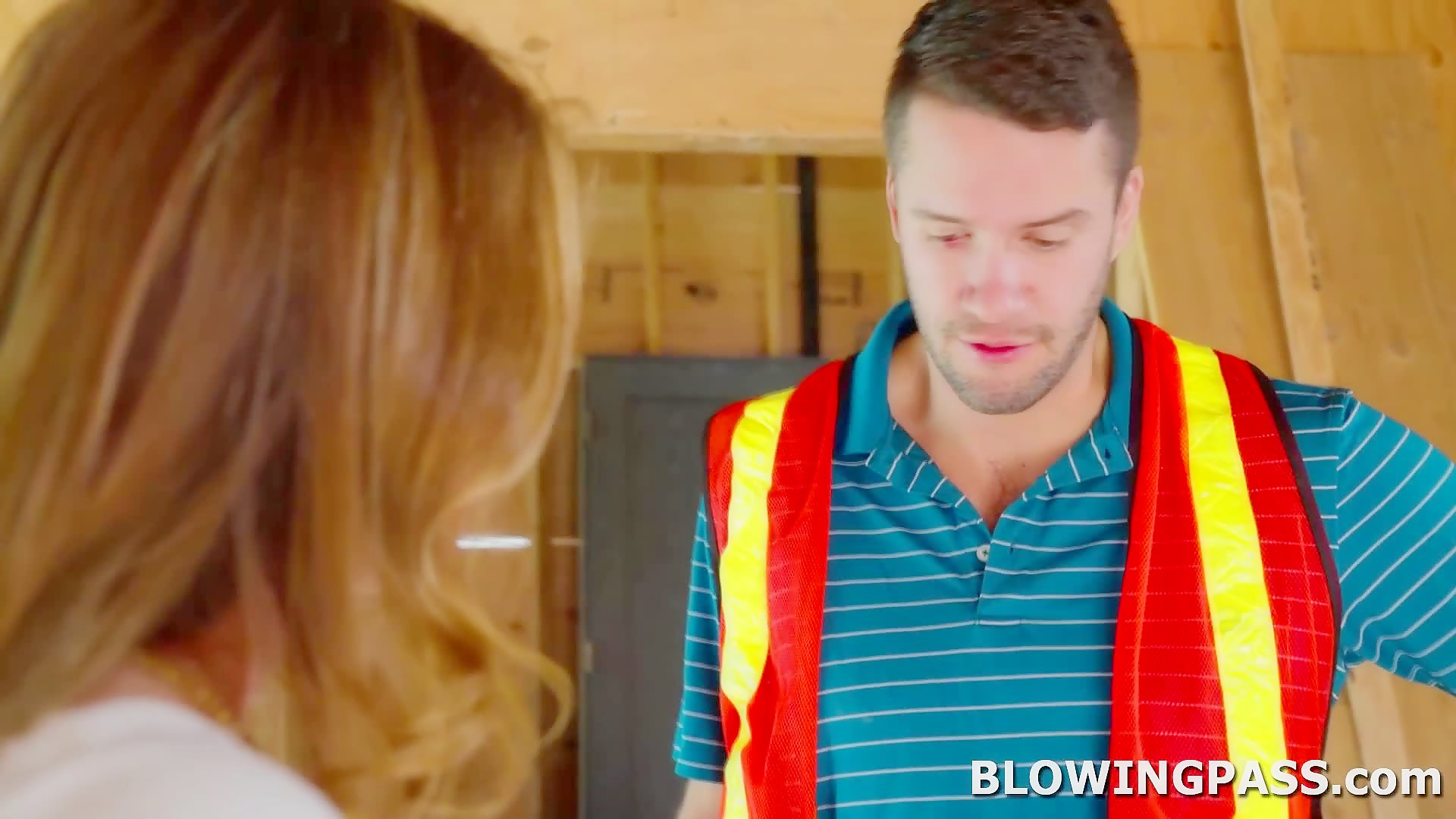 Big tits blonde milf tips handyman with her sloppy blowjob