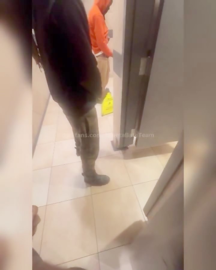 Service bathroom jerk off with long BBC