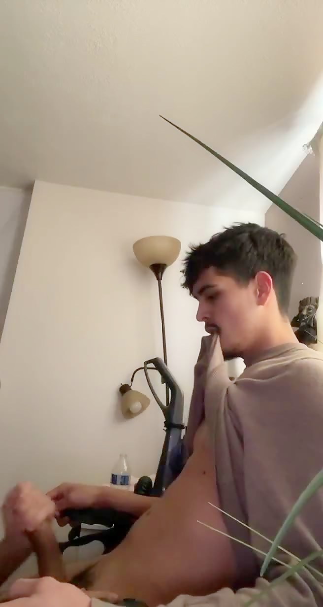 mamando namorado escondido