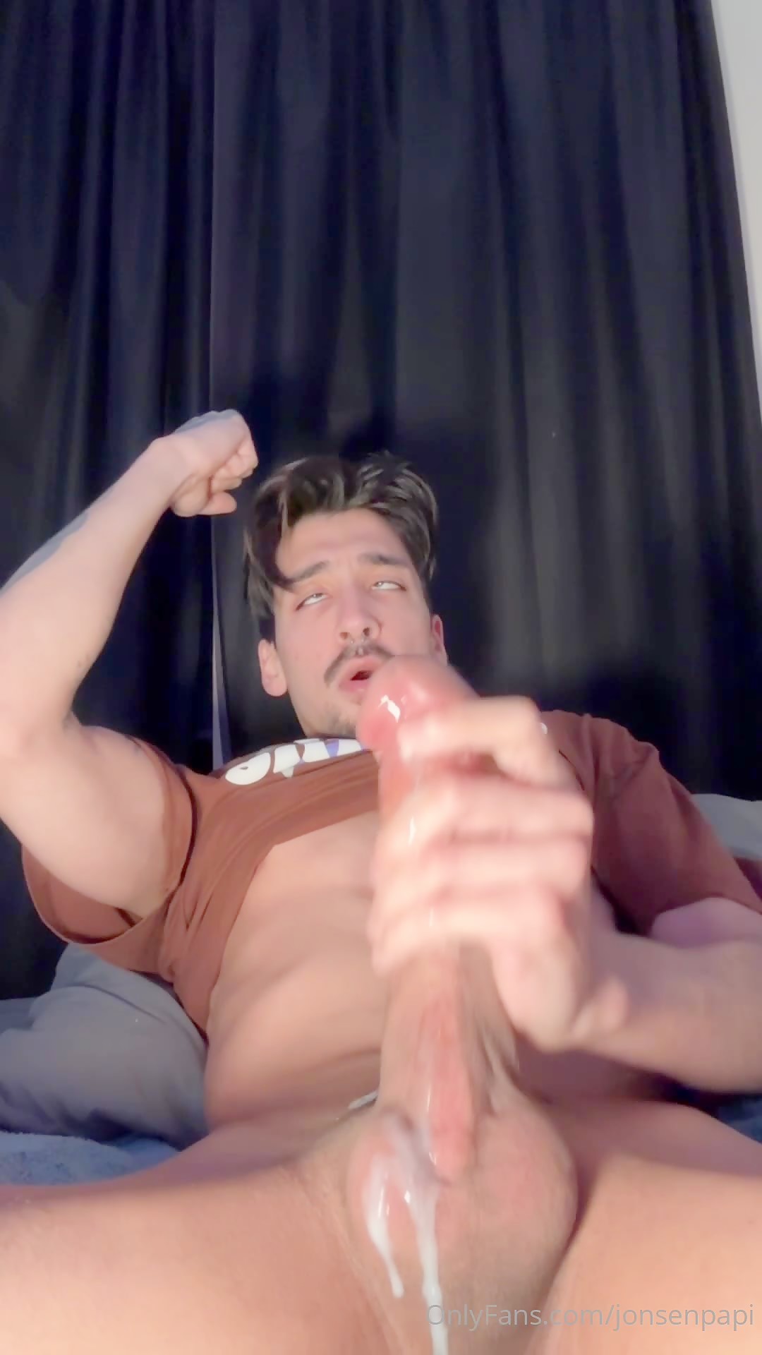 Jonsenpapi Cums hard