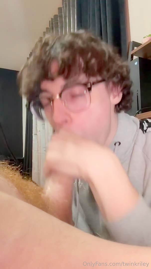 Thumb 16