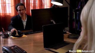 Cuck watching wifes pussy getting fucked